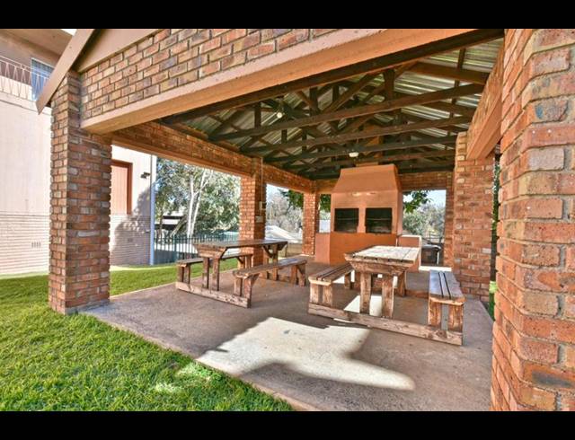 2 BEDROOM APARTMENT FOR SALE IN FERNDALE